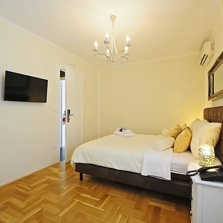 Avant Garde Luxury Rooms 4* Split