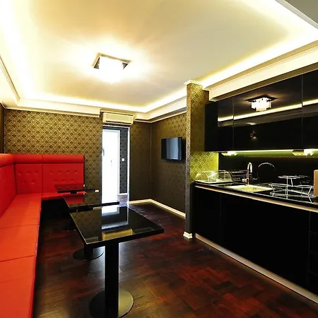 Gostinjska kuća Avant Garde Luxury Rooms 4*
