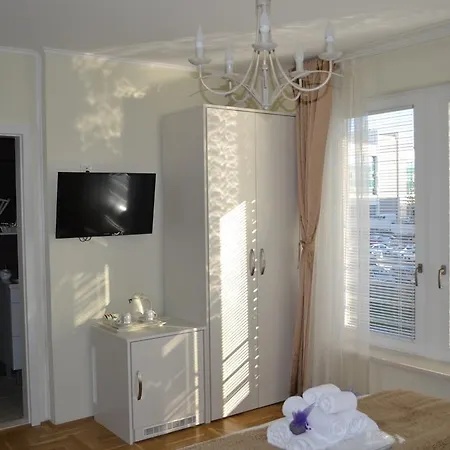 Avant Garde Luxury Rooms